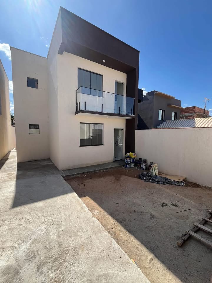 Casa Nova com dois Pavimentos