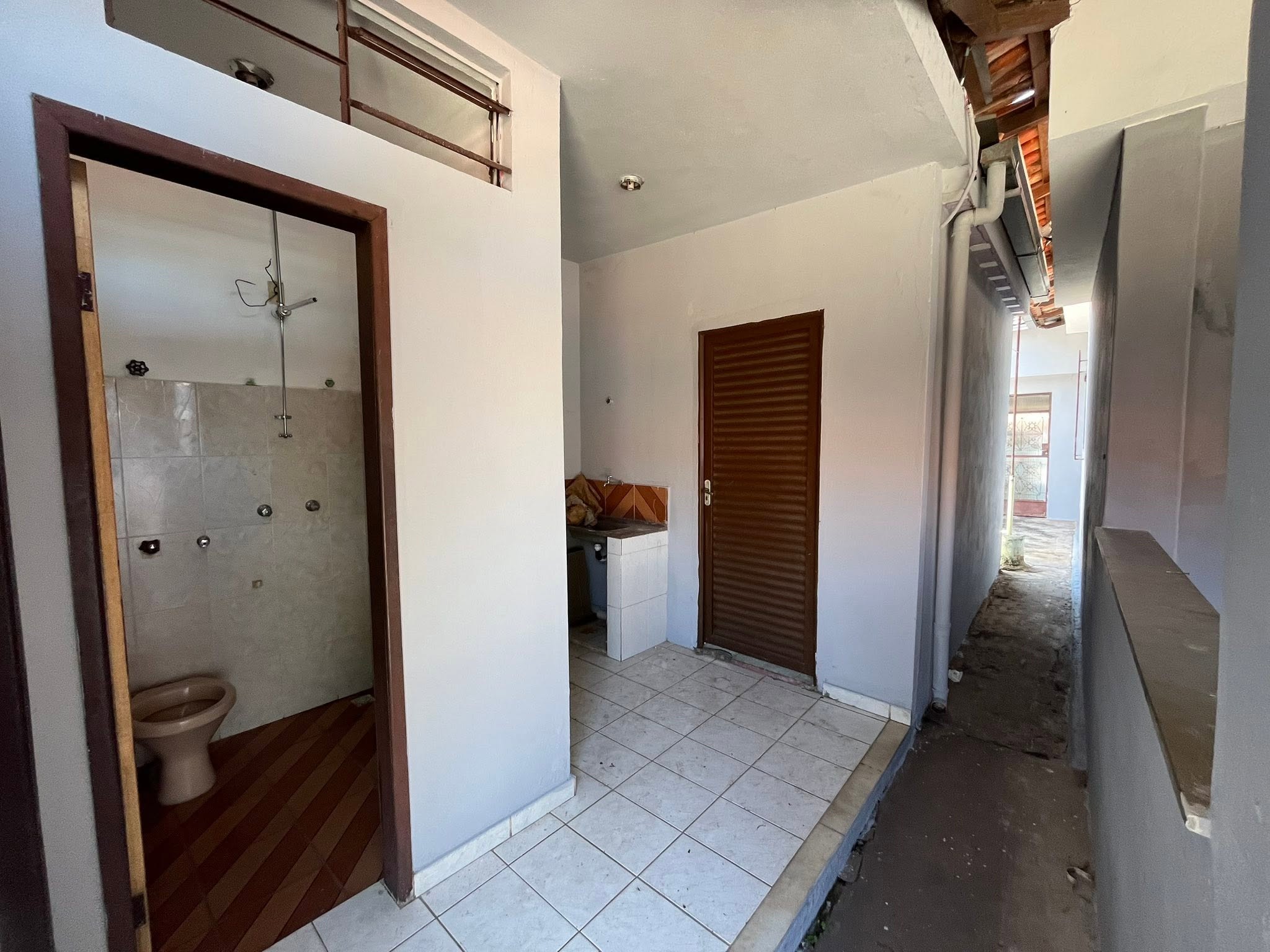 Casa e Barracão - miniatura 12