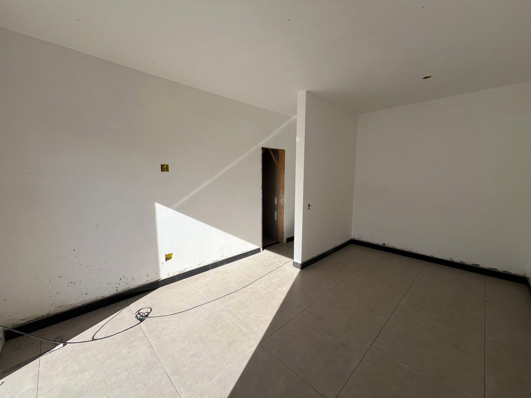 Casa Nova com dois Pavimentos - miniatura 16