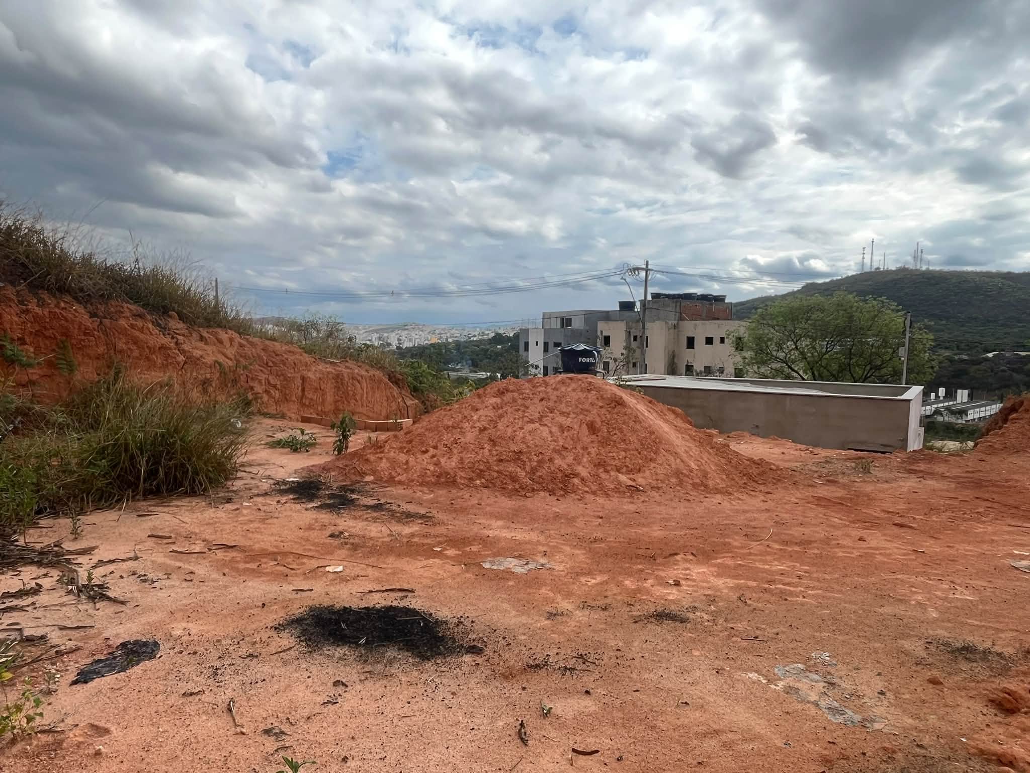 Lote com Construção - foto 5
